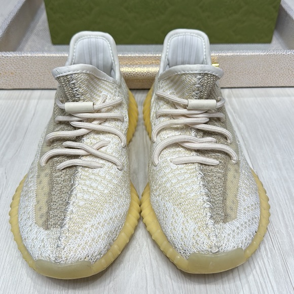 YEEZY boost 350 shoes - Picture 3 of 6
